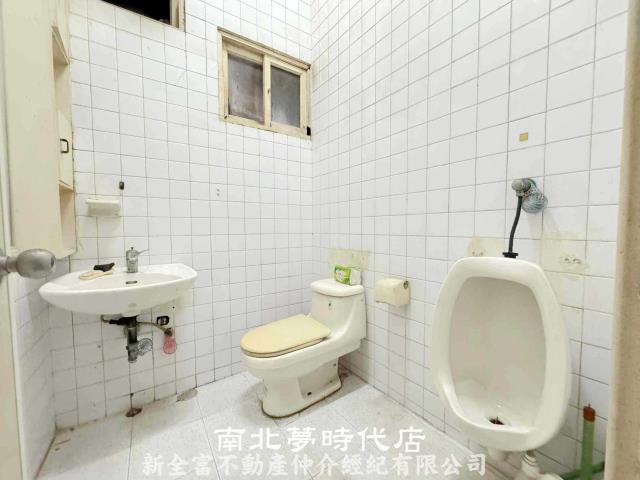 台南中西區透天-11