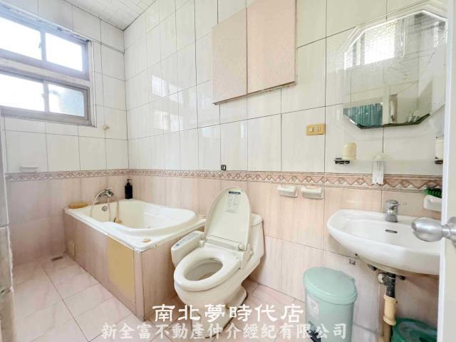台南中西區透天-12