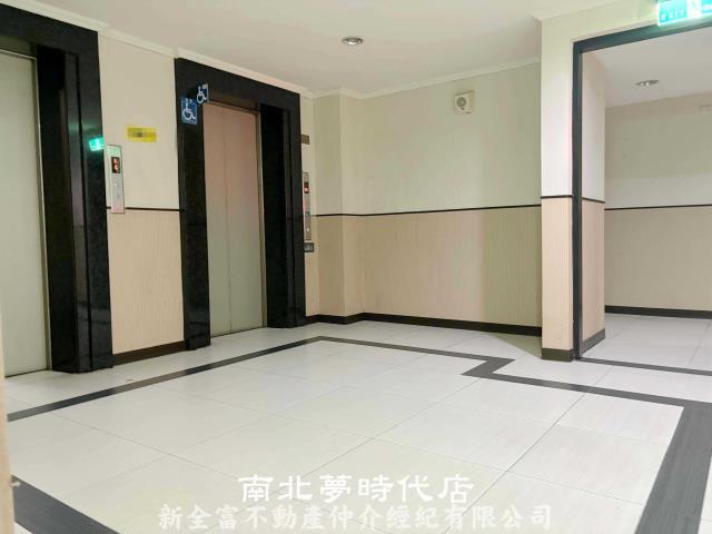 台南東區套房-8