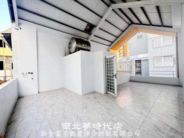 台南東區透天-12