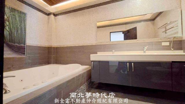 東區透天-11