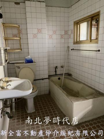 台南中西區透天-12